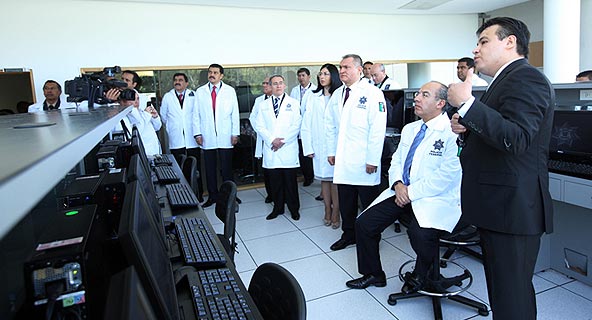 felipe-calderon-20120309_inauguracion_edificio_division_cientifica_SSP