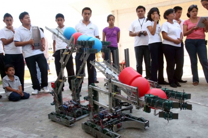 Universitarios de Veracruz ganan campeonato mundial de robótica