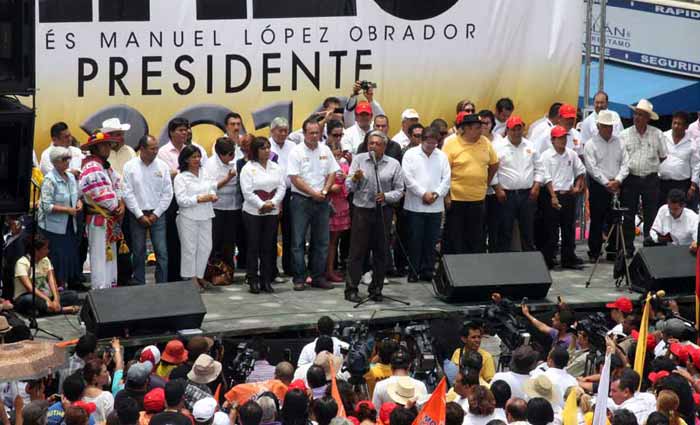 Llama López Obrador en Nayarit a promover el voto consciente