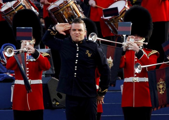Robbie Williams abre concierto en honor a Isabel II Robbie Williams abre concierto en honor a Isabel II