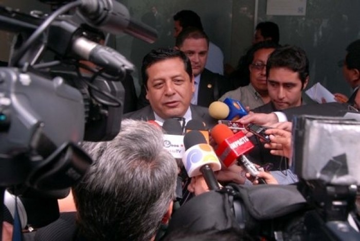 Entregó diputado solicitud para expulsar a Fox del PAN