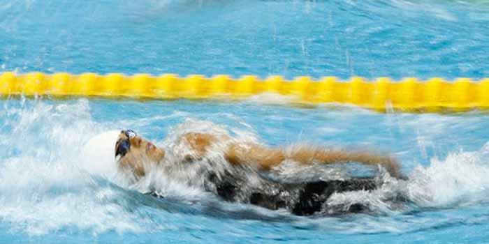 Termina mexicana Fernanda González en el lugar 23 de 100 dorso.