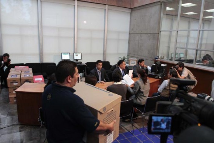 Entrega IFE expediente de juicio de invalidez de elección presidencial Entrega IFE expediente de juicio de invalidez de elección presidencial