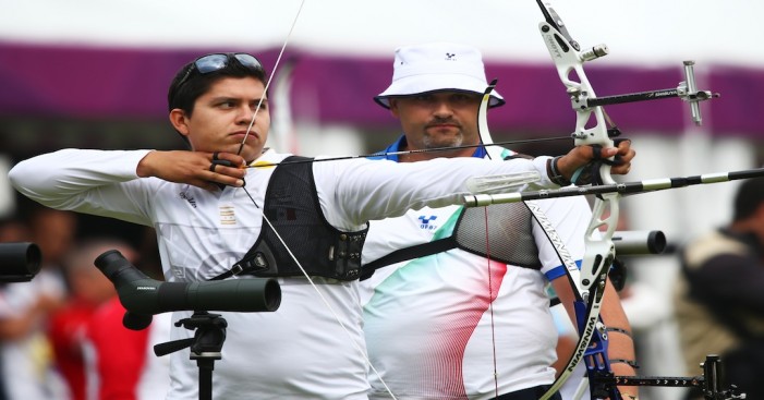 Juan René Serrano es eliminado en 16vos de final en tiro con arco.