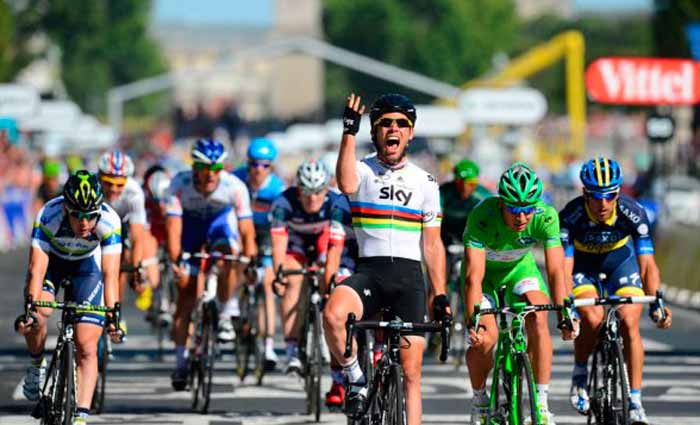 Bradley Wiggins se lleva el Tour de Francia y Mark Cavendish la última etapa. Bradley Wiggins se lleva el Tour de Francia y Mark Cavendish la última etapa.