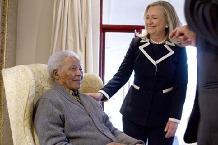 Se reúne Hillary Clinton con Nelson Mandela en Sudáfrica