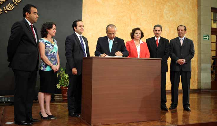 Presidente Calderón presenta nueva iniciativa de la Ley de Protección a Víctimas