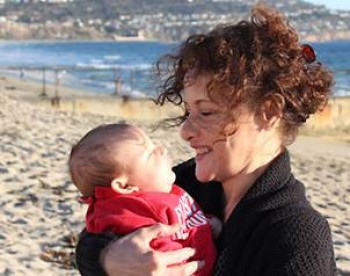 Da a conocer Manoella Torres a su nieto Sebastián, a través de Twitter