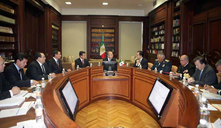 Revisan Calderón y Peña Nieto temas de seguridad Revisan Calderón y Peña Nieto temas de seguridad