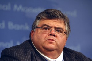 Debemos apostar por mercado interno: Carstens