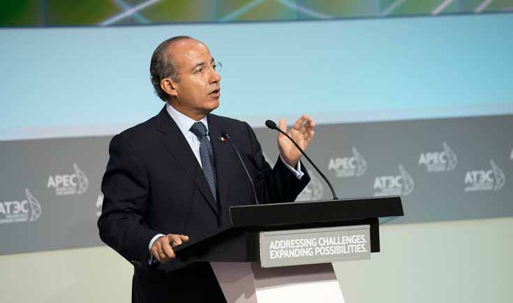 Concluye Calderón su participación en APEC