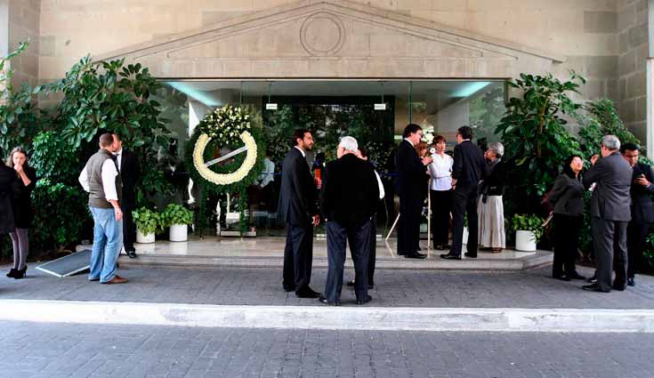 Despiden familiares y amigos a Lujambio