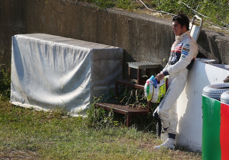 Abandona `Checo` Pérez en Japón