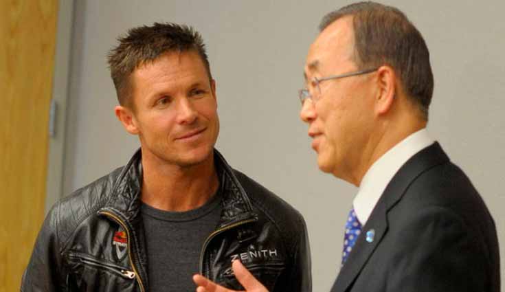 Felicita ONU a `hombre supersónico`