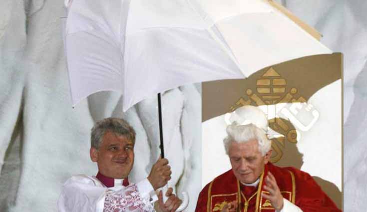 Siente la Iglesia `vientos contrarios` Siente la Iglesia `vientos contrarios`