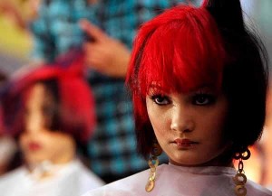 Teñirse el pelo sí, pero con moderación