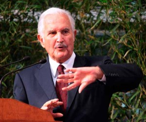 Rinden homenaje a Carlos Fuentes en Roma