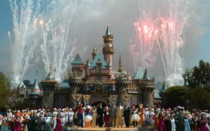 Juntas la magia de Disney y la fuerza de Star Wars