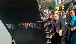 Pide EPN que cerco en San Lázaro no afecte a población