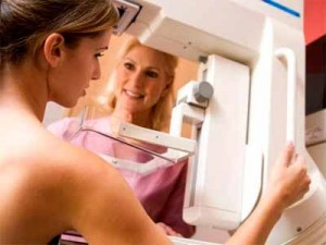 Aqueja cáncer con mayor frecuencia a las mujeres