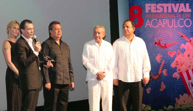 Dedica Banderas premio del FICA a Pedro Armendáriz Dedica Banderas premio del FICA a Pedro Armendáriz