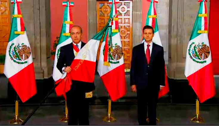 Entrega Felipe Calderón mando de fuerza pública a Enrique Peña