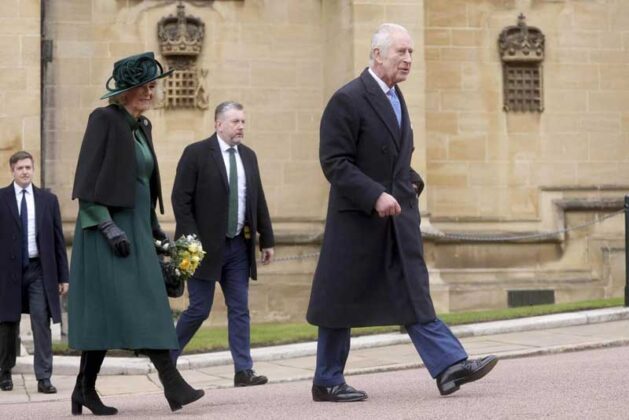 El rey Carlos III asiste a las ceremonias de Pascua