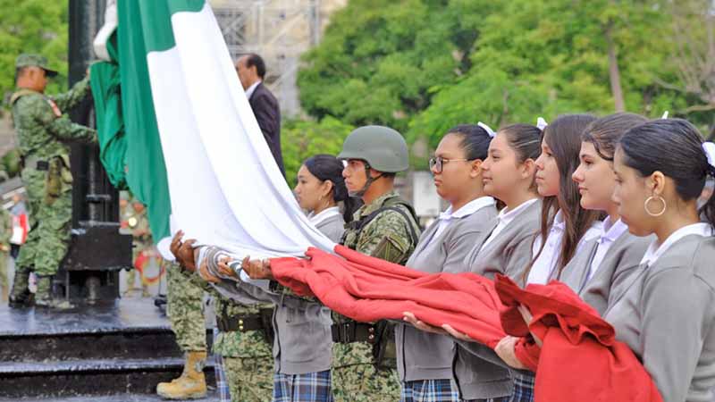 Andres Manuel López Obrador, no solo es el Presidente de Mexico...