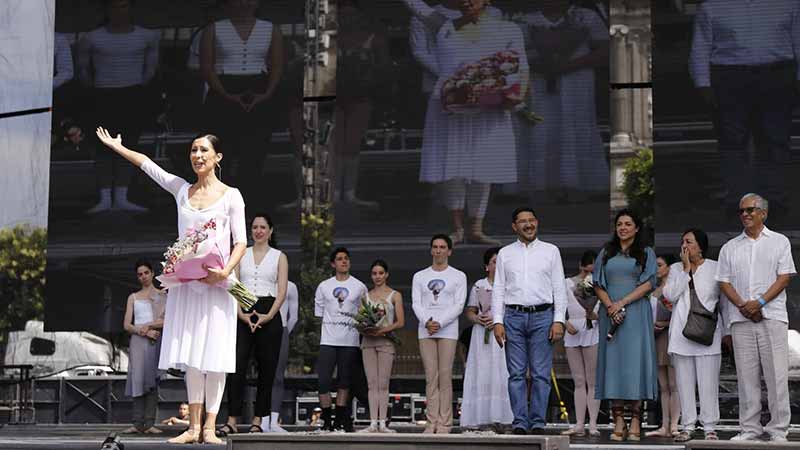 ¡Historia en movimiento! Clase masiva de ballet en el Zócalo de CDMX reúne a más de 5 mil personas