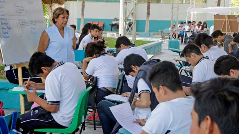 alumnos clases intemperie 5.jpg