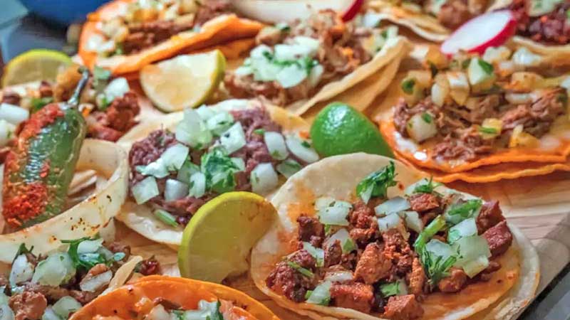 Juez de Indiana dice que 'tacos y burritos son sándwiches mexicanos' y permite que restaurante abra