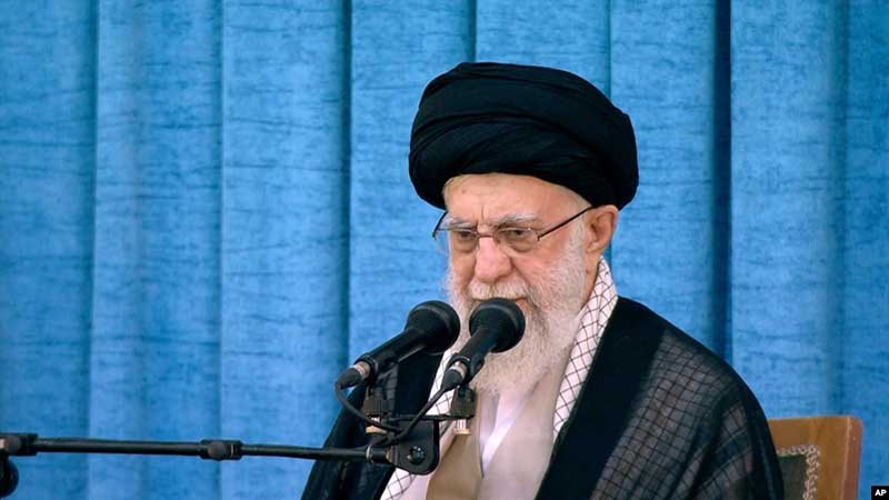 El líder supremo de Irán pide una participación 'máxima' en las presidenciales del viernes