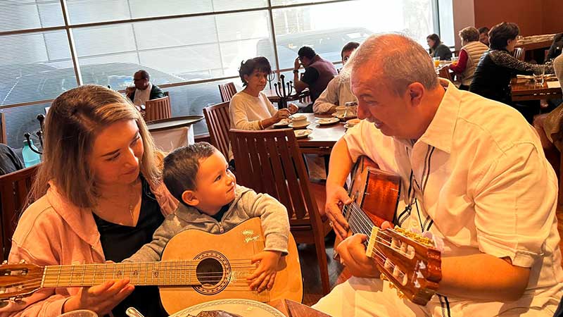 420162352 10160422620372739 6555