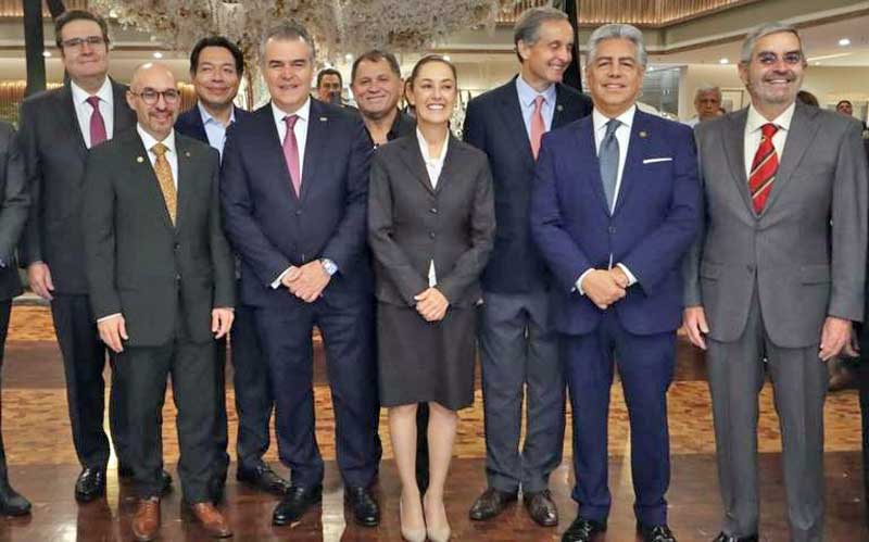 Empresarios piden mayor certeza jurídica a Claudia Sheinbaum