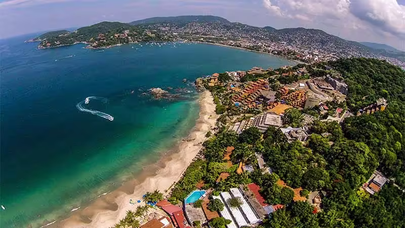 Ixtapa celebra 50 años como desarrollo turístico creado por Fonatur