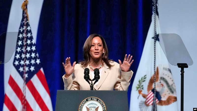 Harris recibe apoyo de alcaldes fronterizos de Arizona entre críticas republicanas por inmigración