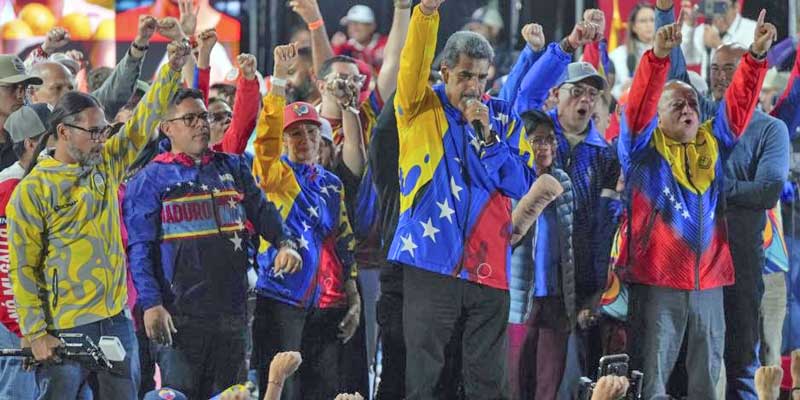 Consejo electoral de Maduro lo declara reelecto; en conteo se cae el sistema