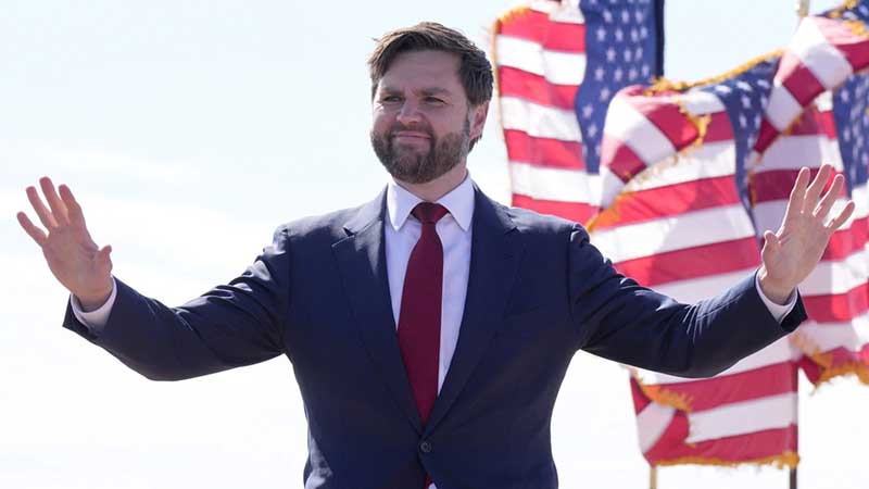Trump anuncia que el senador de Ohio, JD Vance, será su compañero de fórmula para vicepresidente