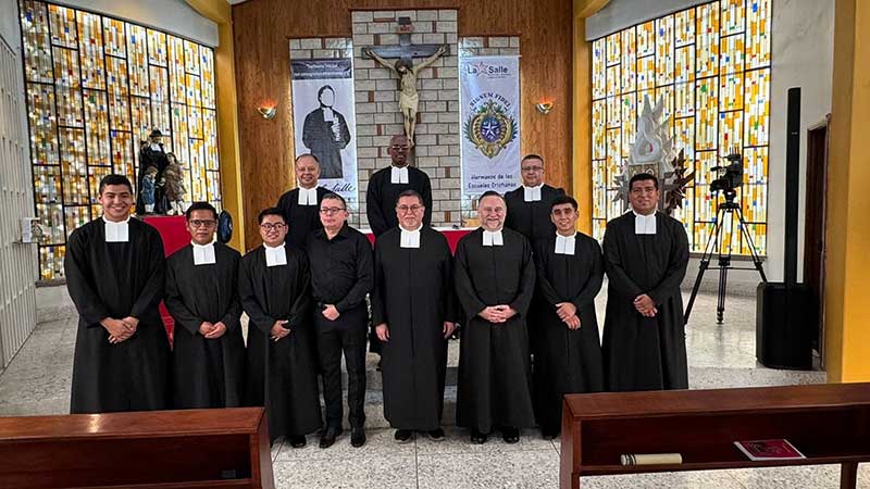 Señor, hoy te pedimos que fortalezcas a tu Iglesia Católica