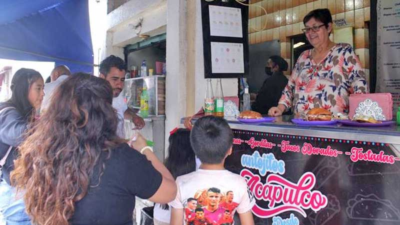 Antojitos Acapulco, los tradicionales molotes 'de la 5' desde 1962 | Clásicos Poblanos