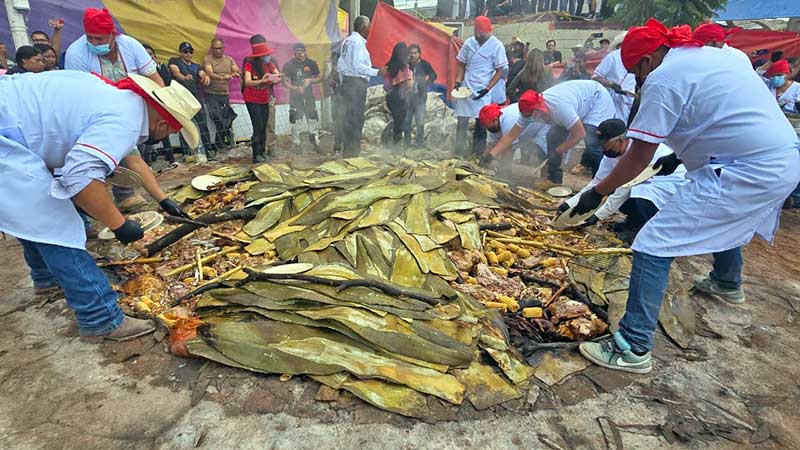Hacen el horno de barbacoa más grande del mundo en Actopan