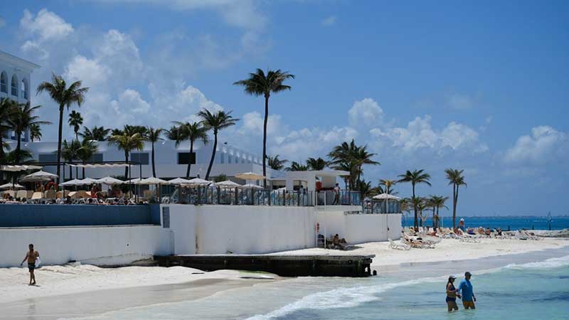 Sector privado de Quintana Roo pide más promoción turística ante baja ocupación durante verano