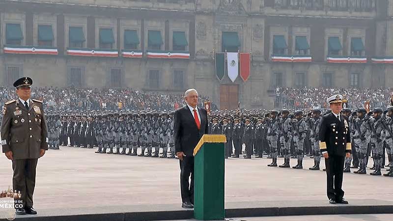 AMLO encabeza su último Desfile Militar como comandante supremo de las Fuerzas Armadas