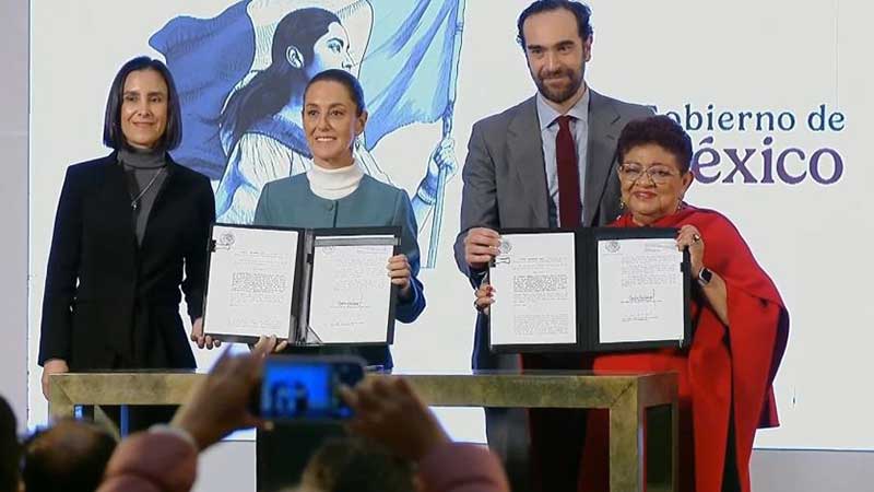 Sheinbaum firma decreto para que CFE y Pemex vuelvan como empresas públicas y recuperación férrea