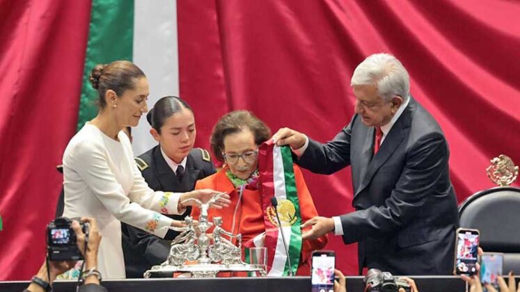 Claudia Sheinbaum rinde protesta como primera Presidenta de M&eacute;xico
