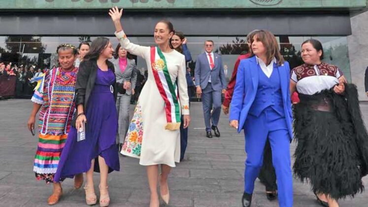 Claudia Sheinbaum rinde protesta como primera Presidenta de M&eacute;xico