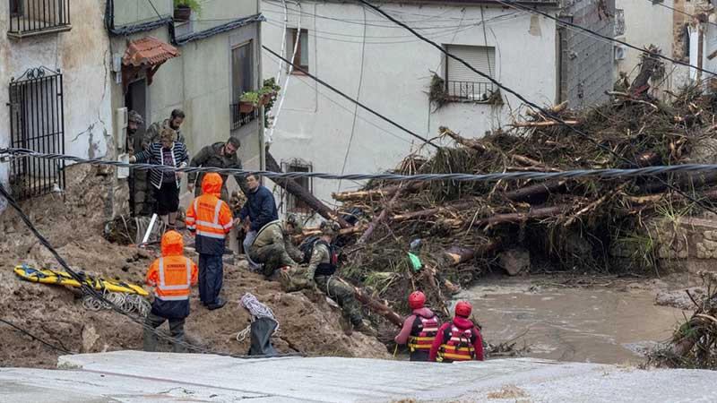 Al menos 95 muertos en devastadoras inundaciones en España