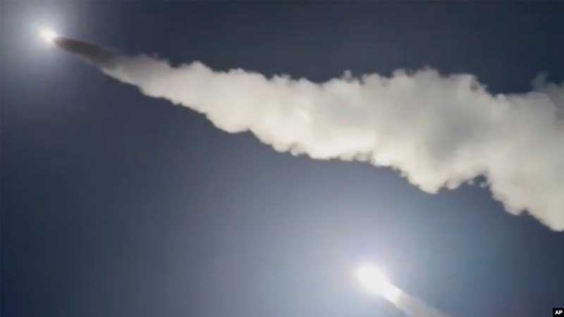 Ucrania ataca por primera vez a Rusia con misiles suministrados por EEUU