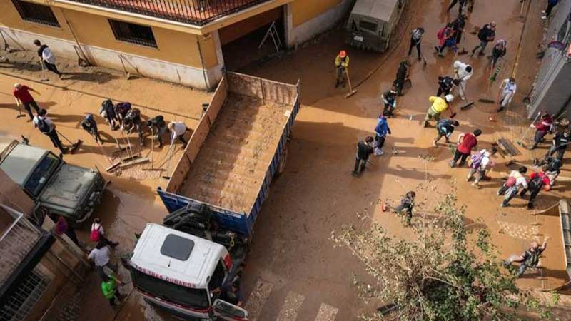 A una semana de las inundaciones en España, siguen buscando víctimas