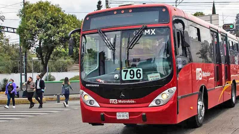Inaugura Brugada estación del Metrobús al oriente de CDMX